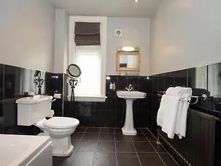 Balmoral Hotel هاروغايت