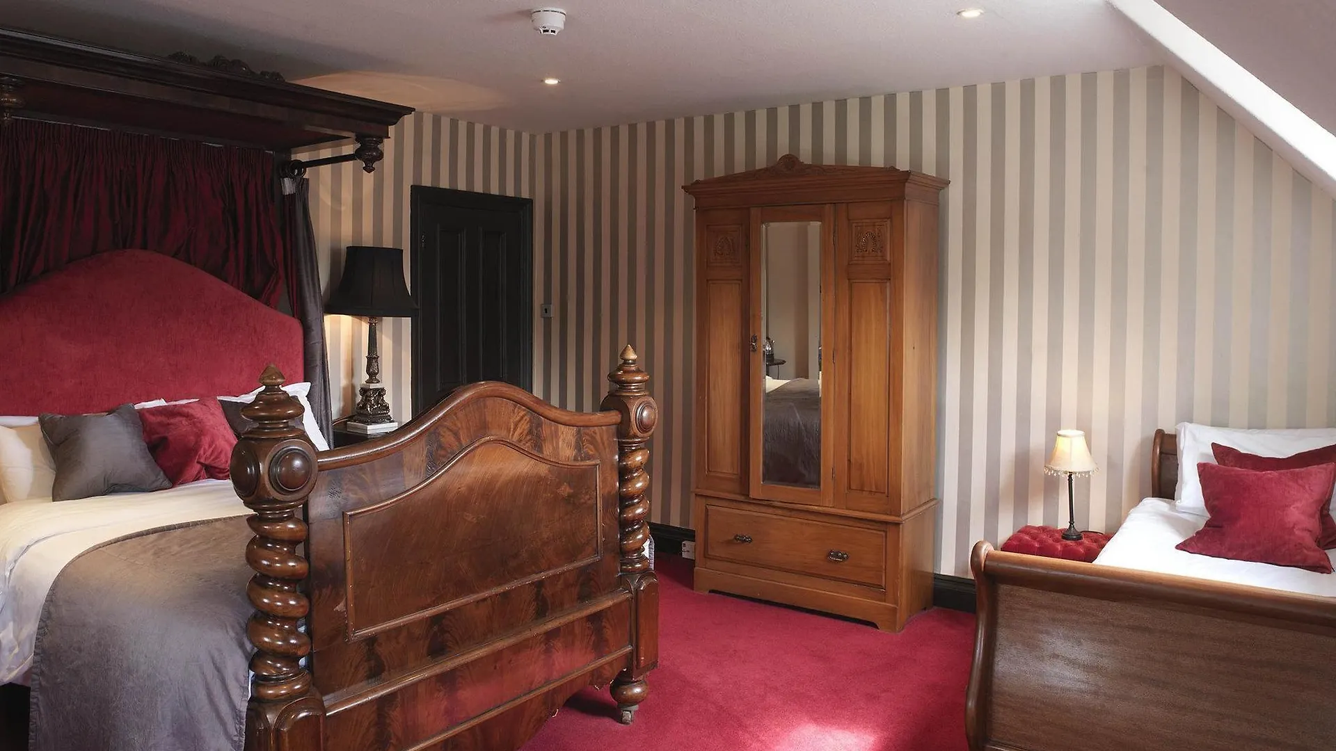 Balmoral Hotel هاروغايت
