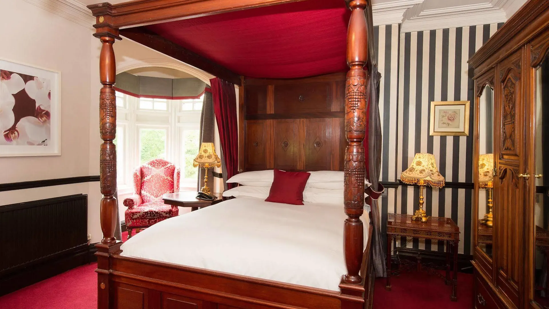 Balmoral Hotel هاروغايت